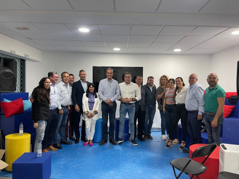 La Plataforma de Empresarios se reúne con el candidato al Cabildo de Gran Canaria por el PP